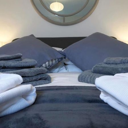 Grade II Townhouse, Ledburyヴィラ エクステリア 写真