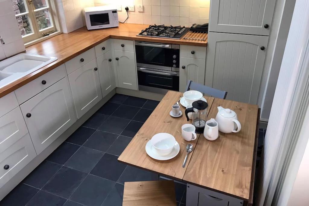 Grade II Townhouse, Ledburyヴィラ エクステリア 写真
